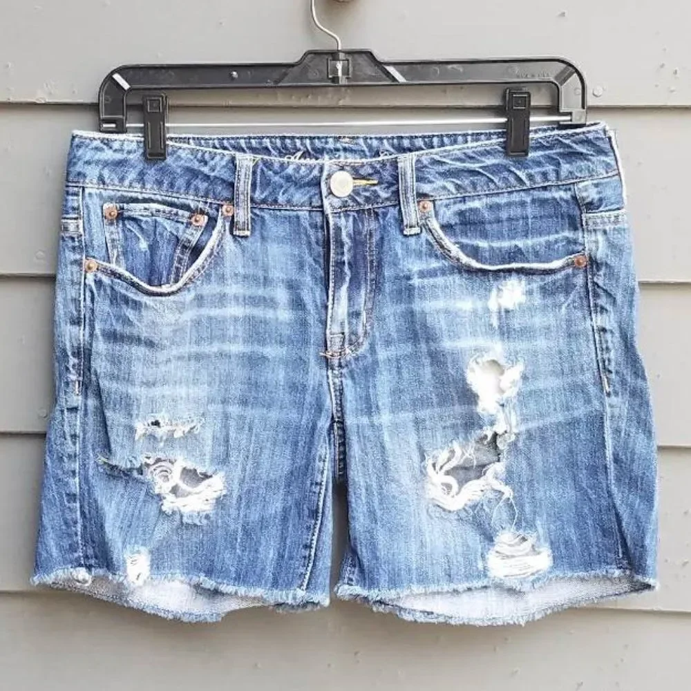 American Eagle Live Your Life Distressed Jean Shorts size 2